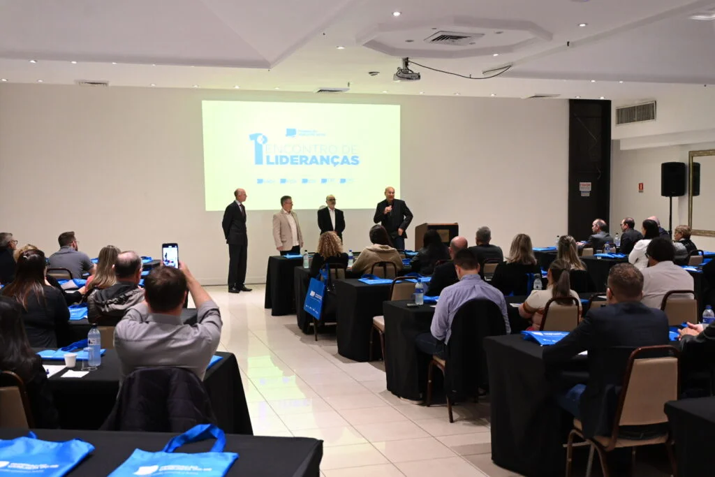 62 milhões de pessoas inadimplentes no Brasil: evento mostra para entidades representativas do comércio no RS a importância da proteção ao crédito 5 407474 1014997 z62 8592