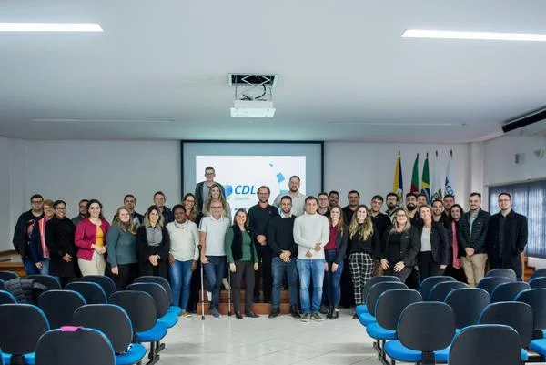 Ações no interior incentivam a criação de núcleo jovem no movimento lojista 10 encontro cdl estancia velha ivoti