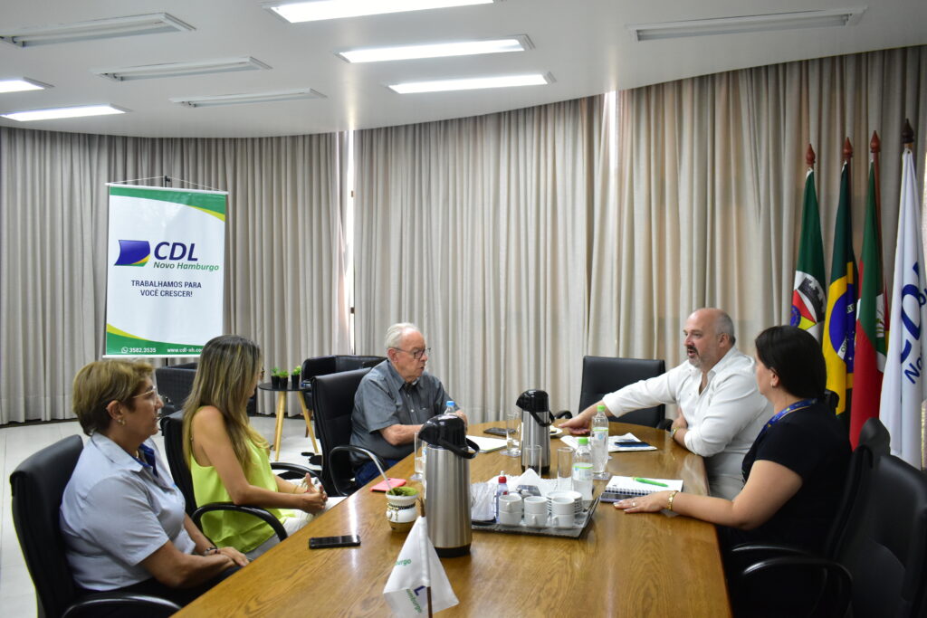Diretor-geral interino da Comur retorna à CDL Novo Hamburgo para dar falar sobre alterações nas regras de estacionamento 4 418693 1048222 dsc 0053