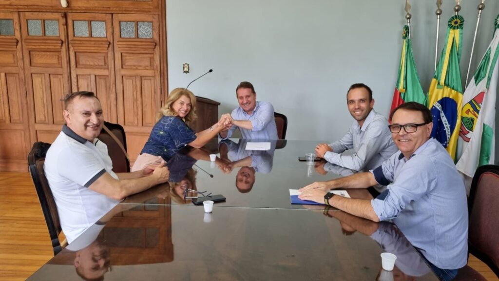 CDL Erechim e Prefeitura renovam parceria para realização da Grade de Eventos 2023 1 418816 1048538 whatsapp image 2023 02 16 at 17.43.52