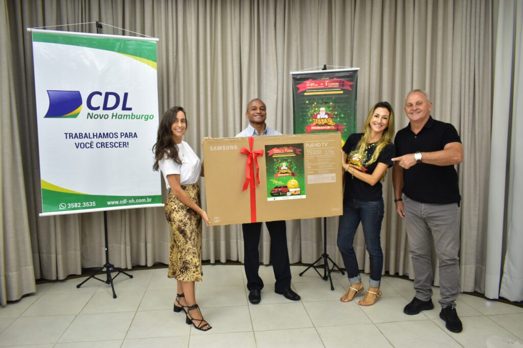 Ganhadora da TV busca seu prêmio na CDL-NH 10 419048 1049184 dsc 0181