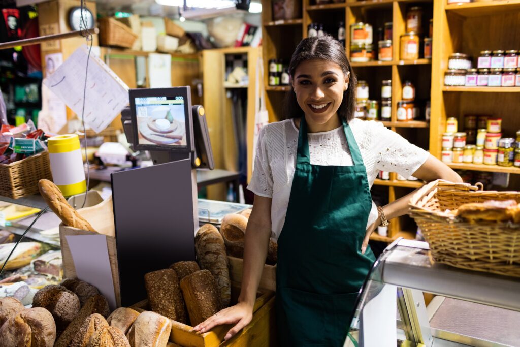 Ano de 2023 começa com um saldo positivo de 10.073 vagas formais no Rio Grande do Sul 2 419672 1050787 female staff standing bread counter