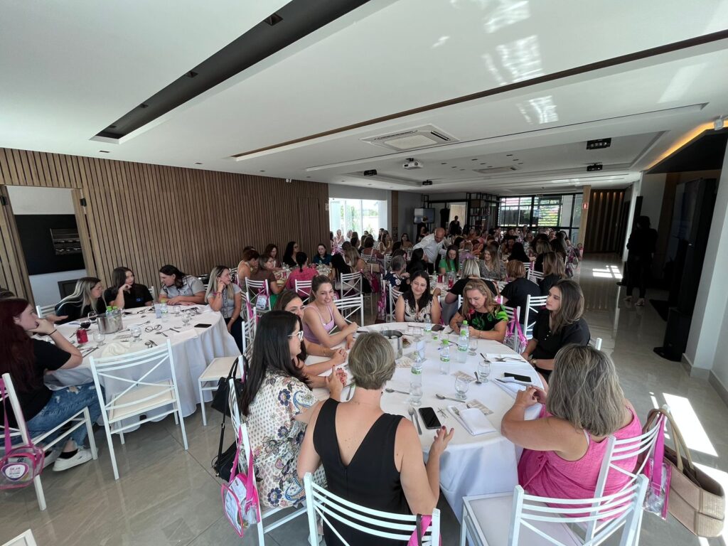 Reflexão e aprendizados em um almoço especial para mulheres em Sapiranga 5 419790 1051102 419753 1051004 cdl sapiranga mulheres 4
