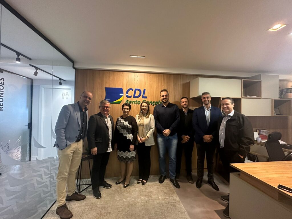 Visita na Serra Gaúcha alinha ações conjuntas com SEBRAE na realização de eventos de qualificação na área do varejo 11 421439 1055927 whatsapp image 2023 04 24 at 20.57.17