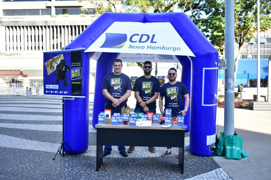 CDL Jovem de Novo Hamburgo realiza ação referente ao Dia Livre de Impostos 3 DSC 0005