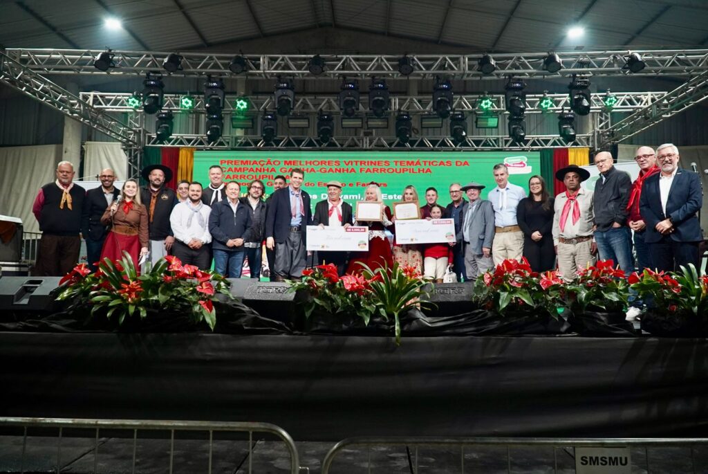 Federação Varejista participa do encerramento da Campanha Ganha Ganha Farroupilha 1 Imagem do WhatsApp de 2025 09 26 as 10.01.12 19fb1124