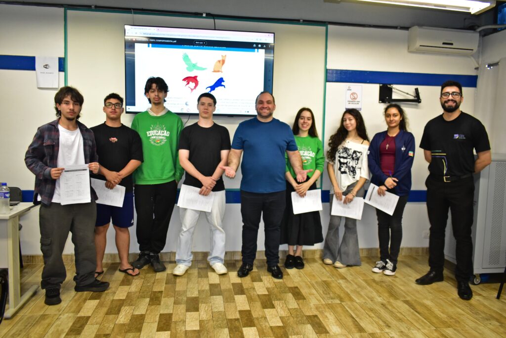 Projeto E-Link inicia aulas com foco em autoconhecimento e perfil comportamental 9 DSC 0030 11