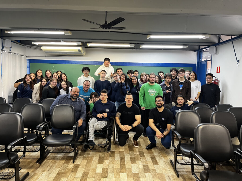 CDL Jovem lança projeto E-Link para conectar estudantes ao empreendedorismo e ao mercado de trabalho 3 IMG 7697