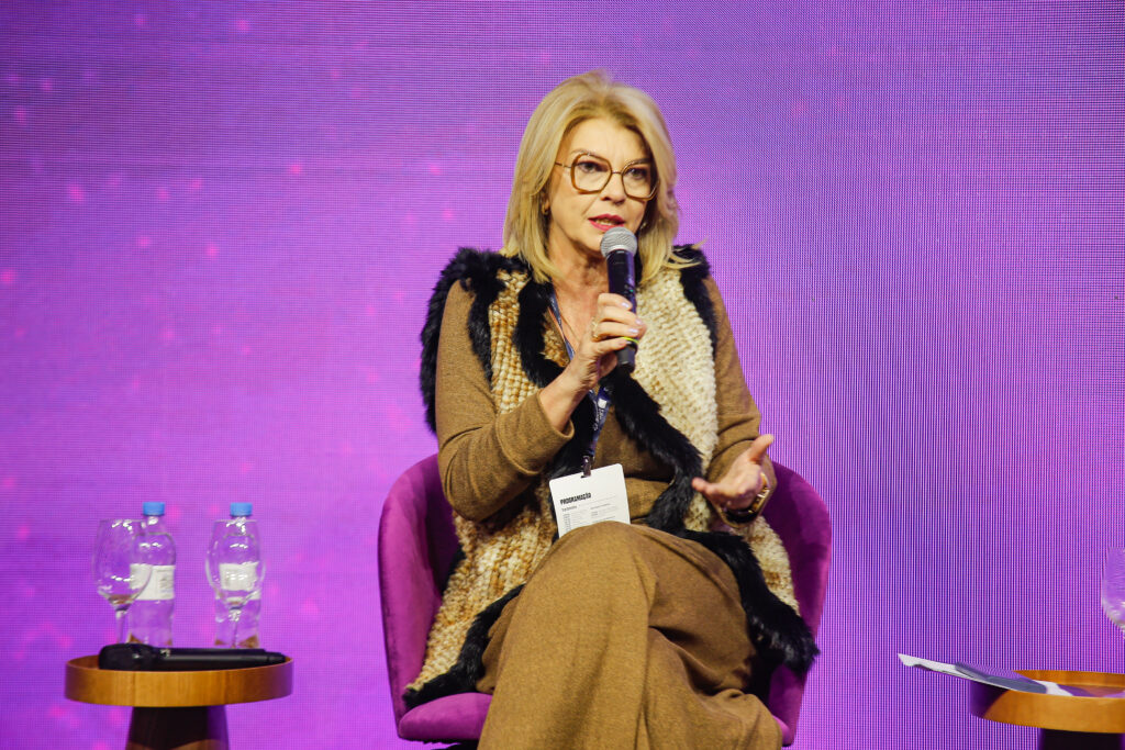 Diretora da CDL Mulher RS palestra na Expo Smart Fashion 11 MG 0186
