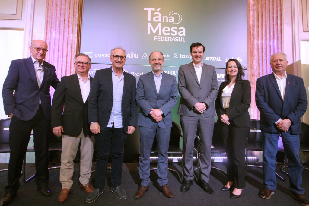 Federação Varejista destaca poder do associativismo para resolver problemas na Federasul 2 Na Mesa Fiergs