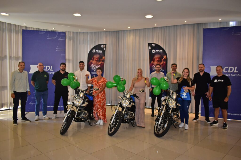 CDL-NH encerra campanha Natal Premiado 2025 com entrega das motos 7 DSC 0045 17
