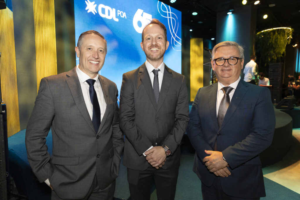 Presidente e vice da Federação Varejista participam da posse na CDL Porto Alegre 2 Posse CDL PoA Creditos CDL PoA 3