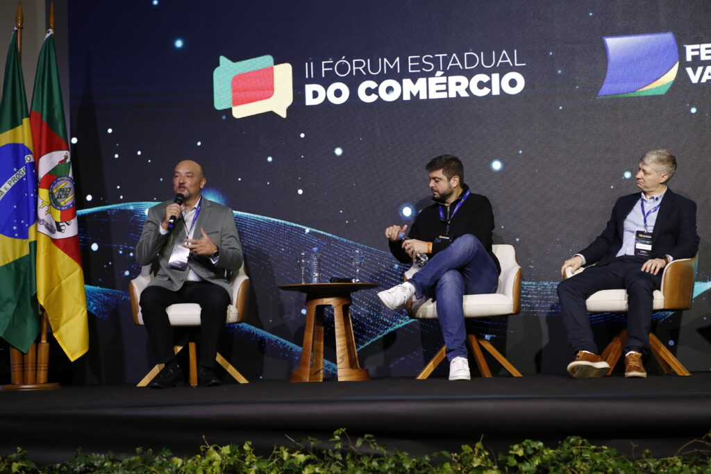 II Fórum Estadual do Comércio - “Geopolítica e Tecnologia, Impactos Globais, Estratégias Locais” 6 MG 9008