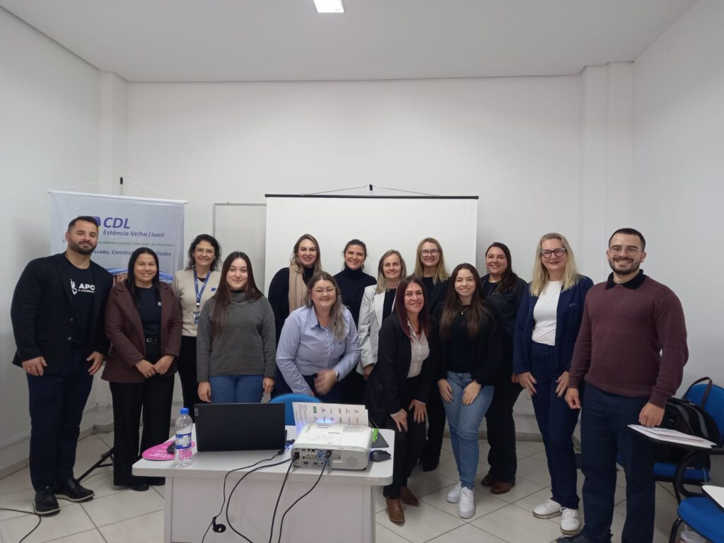 Federação Varejista do Rio Grande do Sul promove treinamento sobre soluções SPC para CDLs da região do Vale do Sinos 1 treinamento spc estancia velha