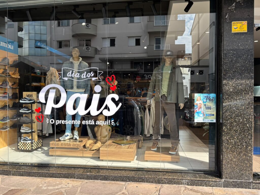CDL Flores da Cunha promove campanha "Pai Presente" com R$ 10 mil em vale-compras 4 Campanha de Pais 5